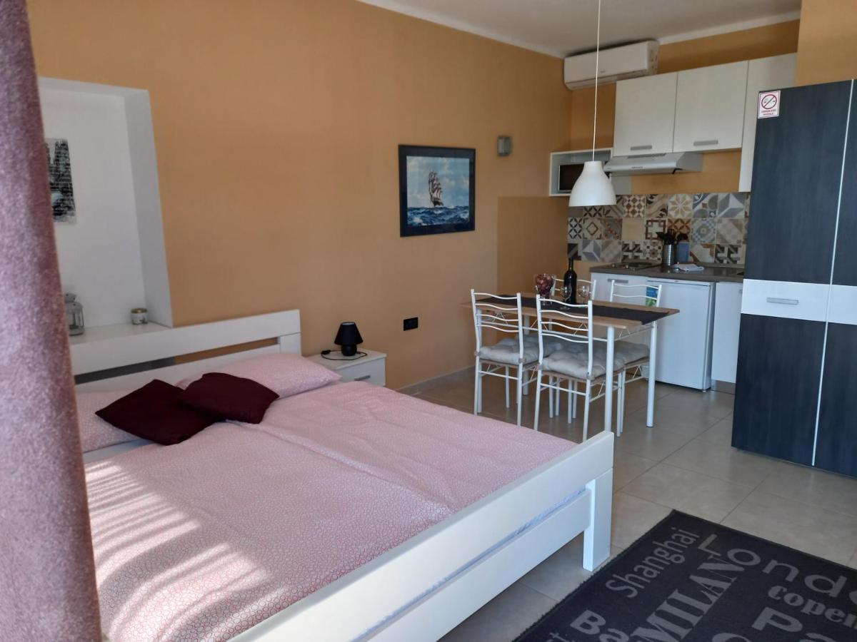 Luna Rijeka Luaran gambar