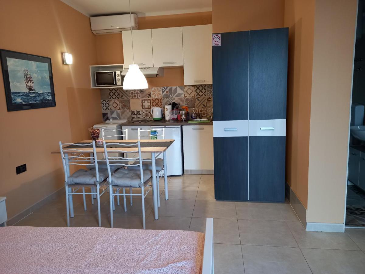 Luna Rijeka Luaran gambar